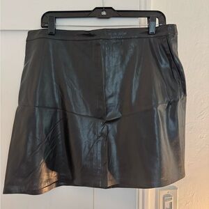 Vince Camuto Black Leather Apparel